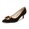 Elegantes zapatos de tacón kitten negros con punta fina para mujer con hebilla dorada en G. - 35 / Negro