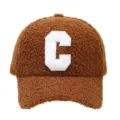 Gorra de béisbol de lana de cordero otoño invierno mujer hombre gruesa cálida letra C sombrero. - Talla única / Caramelo