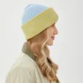 Vista dettagliata del berretto in maglia a costole bicolore per uomo e donna, cappello. - M (54-58cm) / Azzurro