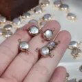 9-10mm rond double boucle serti perle d'eau douce naturelle baroque cuivre plaqué connecteur bijoux - Serti Clos à Double Boucle Ronde (8572) / 1 Pièce