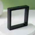 Schwarzes quadratisches Schwebendes Display-Box 3D-Aufhängungsrahmen für Schmuck Münzen Aufbewahrung. - Aufhängungsbox / 7x7cm / Klassisches Schwarz