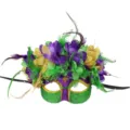 Detail van carnaval masker met veren, kleurrijk feest oogmasker voor verkleedpartij. - Paarse Bloem Veer Stijl (Stijl 1)