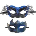 Paar Masken Set für Maskenball mit blauem Glitzer, Strasssteinen und edlem Filigranmuster. - Paar Paare Sets / Blau