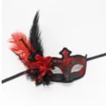 Masque de fete venitien noir et rouge avec plume et fleur pour soiree d'Halloween. - Noir/Rouge