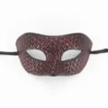 Masque de bal venitien retro en cuir pour fete de Halloween carnaval et costume. - Texture tressée rouge antique - Dessus plat