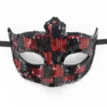 Schwarz-rote Pailletten Maske fuer Halloween Party, Kostuemball und Karneval Events. - Kariert 2 Schwarz Rot