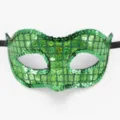 Primo piano sui dettagli della texture della maschera di carnevale con paillettes verdi. - Stile Glitter Laser / Verde