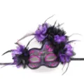 Máscara de mascarada morada y negra detallada con flores de tela para cosplay de fiesta. - Cuatro Flores Corazón / Púrpura