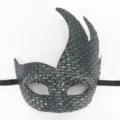 Masque de fete masquerade en cuir avec corne flamme retro pour Halloween et soirees - Motif tressé vert antique flamme