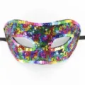 Bunte Pailletten Masken Detailansicht, glitzerndes Party Kostüm Zubehör für Karneval. - Regenbogen Pailletten