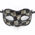 Elegante maschera di carnevale nera e oro con paillettes per feste e Halloween. - Stile a Griglia Quadrata / nero e oro