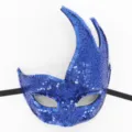 Blaue Pailletten Maskerade Maske mit geschwungenem Flammenhorn für Party und Festival. - Spitze Paillette Blau