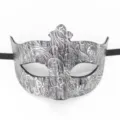 Vintage argente masque de bal venitien avec motif floral exquis pour soiree Halloween. - Couronne à motifs en argent antique