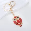Gedetailleerde uil sleutelhanger, gouden legering tas bedel hanger voor vrouwen. - Rood (YSK8002B)