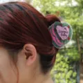 Süße Skorpion Acryl Haarklammer mit kreativem Kuchen Design für stilvolle Frisuren und Alltag. - Skorpion Stil (H1149)