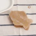 Niedliche Fisch Form Haarklammer mit einzigartigem X Auge Design, stilvolles Haaraccessoire. - KAWS-Inspirierter X-Eye Fisch Stil (H1244)