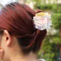 Buchstapfen Acetat Haarklammer, süßes Schreibwaren Design Haaraccessoire in Rosa und Lila. - Gestapelte Bücher Stil (H1155)