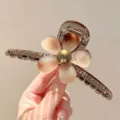 Große Blumen Haarspange elegante braune Harz Haarklammer für Damen Frisur Zubehör Stücke - Stil 1 Perle Blume Clip / L
