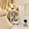 Scaffale d'angolo per dormitorio studentesco, organizer da scrivania bianco e supporto spazioso. - Scaffale Portaoggetti da Comodino ad Angolo 2 Strati