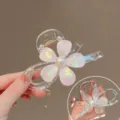 Transparente Acryl Blumen Haarklammer mit irisierenden Blütenblättern und Perle. Haarspange. - Meerjungfrau Blume (Transparent Basis AB Seite)