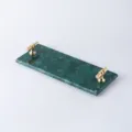 Bandeja de tocador de mármol verde con asas doradas para exhibición de perfumes y cosméticos. - Bandeja en T pequeña verde esmeralda con asa de lujo