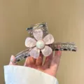 Grande molletta per capelli trasparente con fiore rosa perla elegante accessorio capelli donna - Decorazione con Fiori di Perle / Grande (circa 13 cm) / Rosa Trasparente