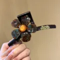 Grande molletta per capelli a fiore in resina tartaruga fermaglio squalo accessori moda - Stile Fiore Blu Marrone / Medio (circa 11cm) / Blu Marrone (Base Cioccolato)