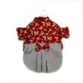 Carino kimono giapponese per animali domestici, top floreale rosso e gonna a righe bianche. - Stile con impronte di cane rosse