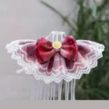 Babero para mascotas a cuadros estilo JK con delicado encaje blanco y boton dorado de ancla para. - Carmesí