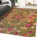 Detailansicht eines nordischen Blumen-Teppichs mit bunten botanischen Mustern für Zuhause. - 1119HHdt-6