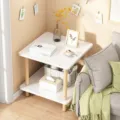 Tavolino quadrato moderno a 2 ripiani minimalista con gambe in legno per soggiorno. - 40x40x53cm / Bianco caldo