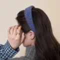 Gestrickter breiter Haarreif für Damen, weicher kuscheliger Haarschmuck für den Winter. - Blau