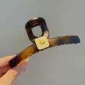Braune Haarklammer mit goldenem Hundemotiv, große Haarklammer für dickes Haar eleganter Stil. - 12# Mattes Bernstein