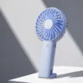 Mini ventilateur USB portable de bureau refroidisseur 3 vitesses reglable bleu ciel clair - Ventilateur Suspendu GS-16 / Bleu