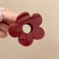 Elegante molletta per capelli a fiore rosso da donna, accessorio chic per acconciature. - Rosso anfora