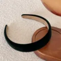 Dark green velvet wide headband for women, vintage elegant hair hoop daily fashion accessory. - Dark Green