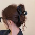 Schwarze minimalistische abstrakte Haarklammer Detail, elegantes Haarstyling Zubehör. - Matte Schwarz (E49-3)