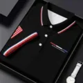 Vue détaillée du polo à manches courtes pour homme, haut de loisirs d'affaires à rayures. - S / Noir