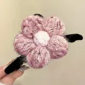 Süße Winter Plüsch Blume Haarklammer, flauschige rosa Strick Haarspange für elegante Frisuren. - Groß (J57-3#) / Rosa