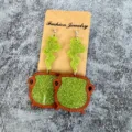 Pendientes de caldera de bruja de Halloween con purpurina verde, diseño colgante largo. - Estilo de Lentejuelas Verdes