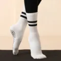 Dames gestreepte yoga sokken professionele katoenen pilates sportsokken met antislipzool. - Eén maat / Wit