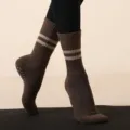 Bruine gestreepte antislip yogasokken voor dames ademende pilates sportkleding stijlen - Eén maat / Khaki