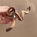 Pinza de pelo grande con onda para mujer, elegante pinza tiburón marrón degradado, accesorio chic. - Café con Leche