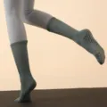 Antirutsch Yoga Socken für Damen, atmungsaktive Baumwolle Pilates Sport Socken mit Grip. - Einheitsgröße / Dunkles Armeegrün