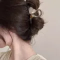Transparente Herz Haarklammer für Damen, modische Sommer Haifischklammer für tägliches Haarstyling. - 8cm / Milchkaffee (K44-3# Mittel)