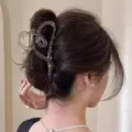 Morsetto per capelli a cuore trasparente scuro opaco, elegante molletta per donna. - Grigio Trasparente