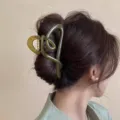 Molla per capelli a cuore verde da donna, elegante accessorio minimalista per lo styling quotidiano. - Verde