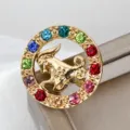 Spilla in metallo con strass zodiaco Capricorno, elegante accessorio moda per abbigliamento. - Capricorno (XZ25193)