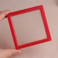 Quadratische rote PE-Folie schwebende Schmuckschatulle, ideal für Ringe und Broschen Präsentation. - 9x9cm Displaybox (Inklusive Zufälliger Kleiner Karte) / Rot