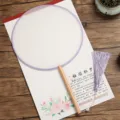 Éventail rond classique en soie avec manche en bois et gland, idéal pour la peinture DIY et déco. - Violet